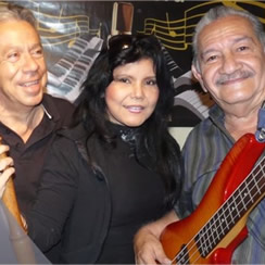 REGRESA - MUGUETT AGUILAR