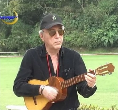 Oye Mi Arpa con Carlos Luna