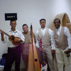 Después de tocar en Portada's